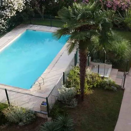 Appartement 2 P, Piscine, Terrasse, Apercu Mer, Proximite Cannes, Antibes, Monaco Vallauris
