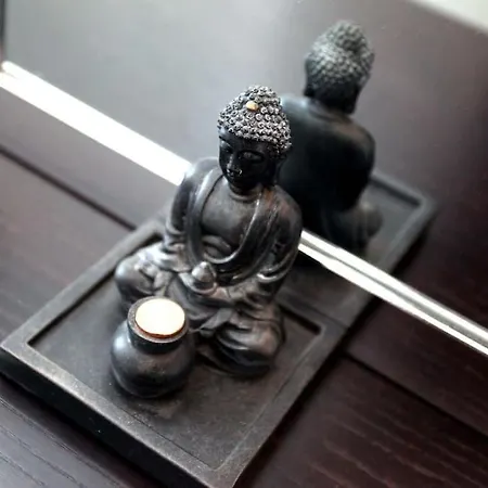 Appartement 2 P, Piscine, Terrasse, Apercu Mer, Proximite Cannes, Antibes, Monaco Vallauris